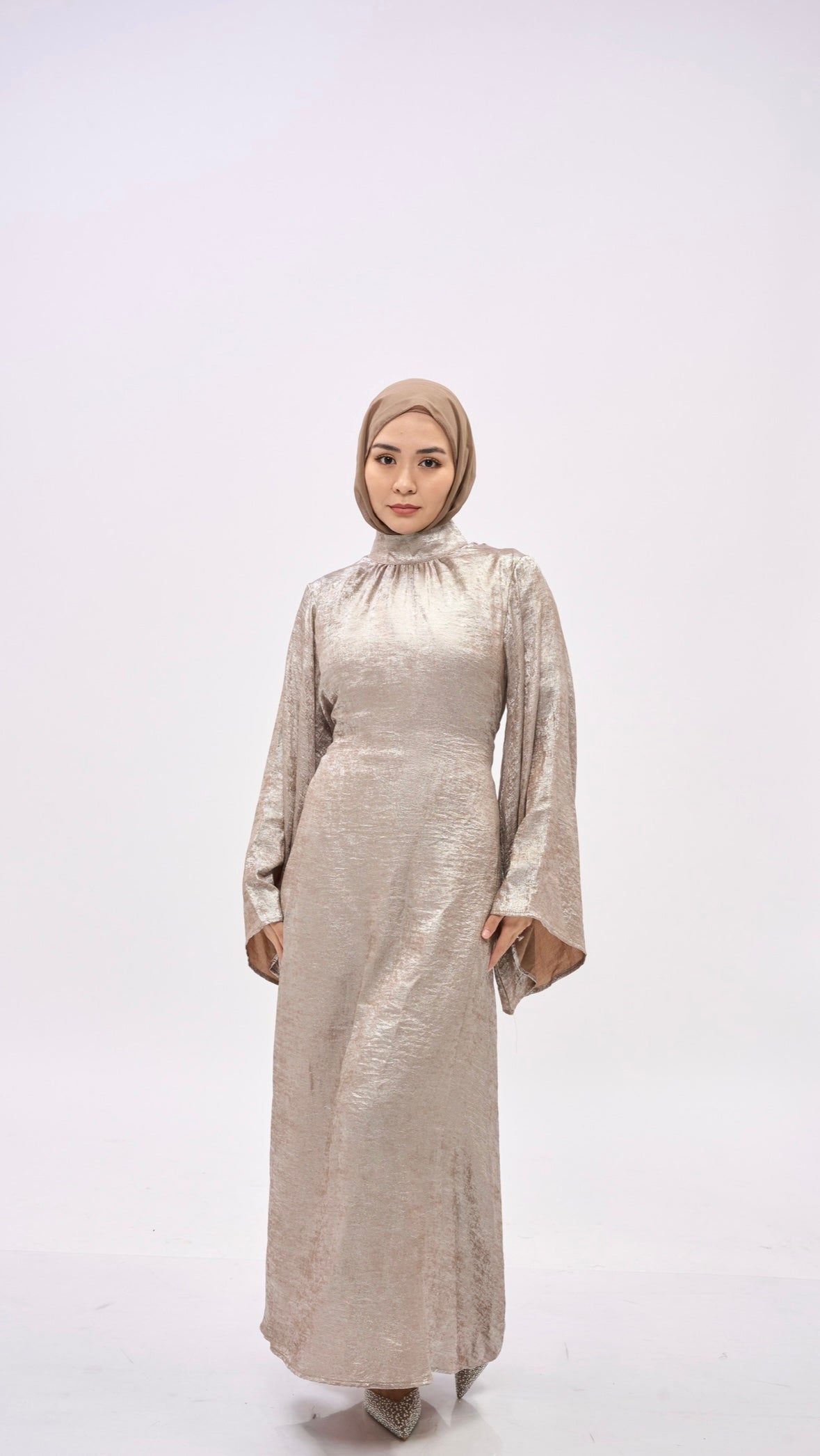 Yaara in Opal