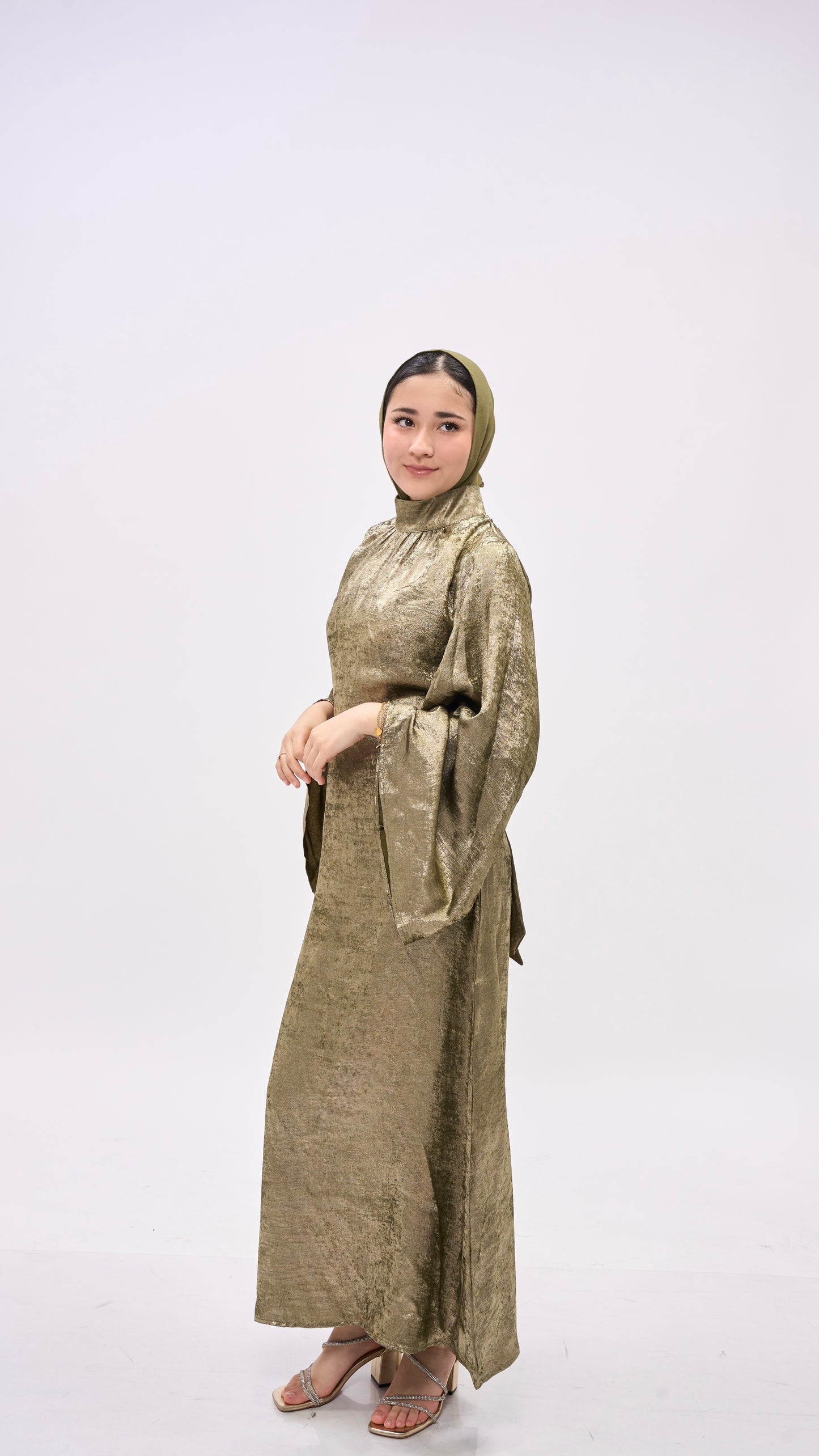 Yaara in Jade