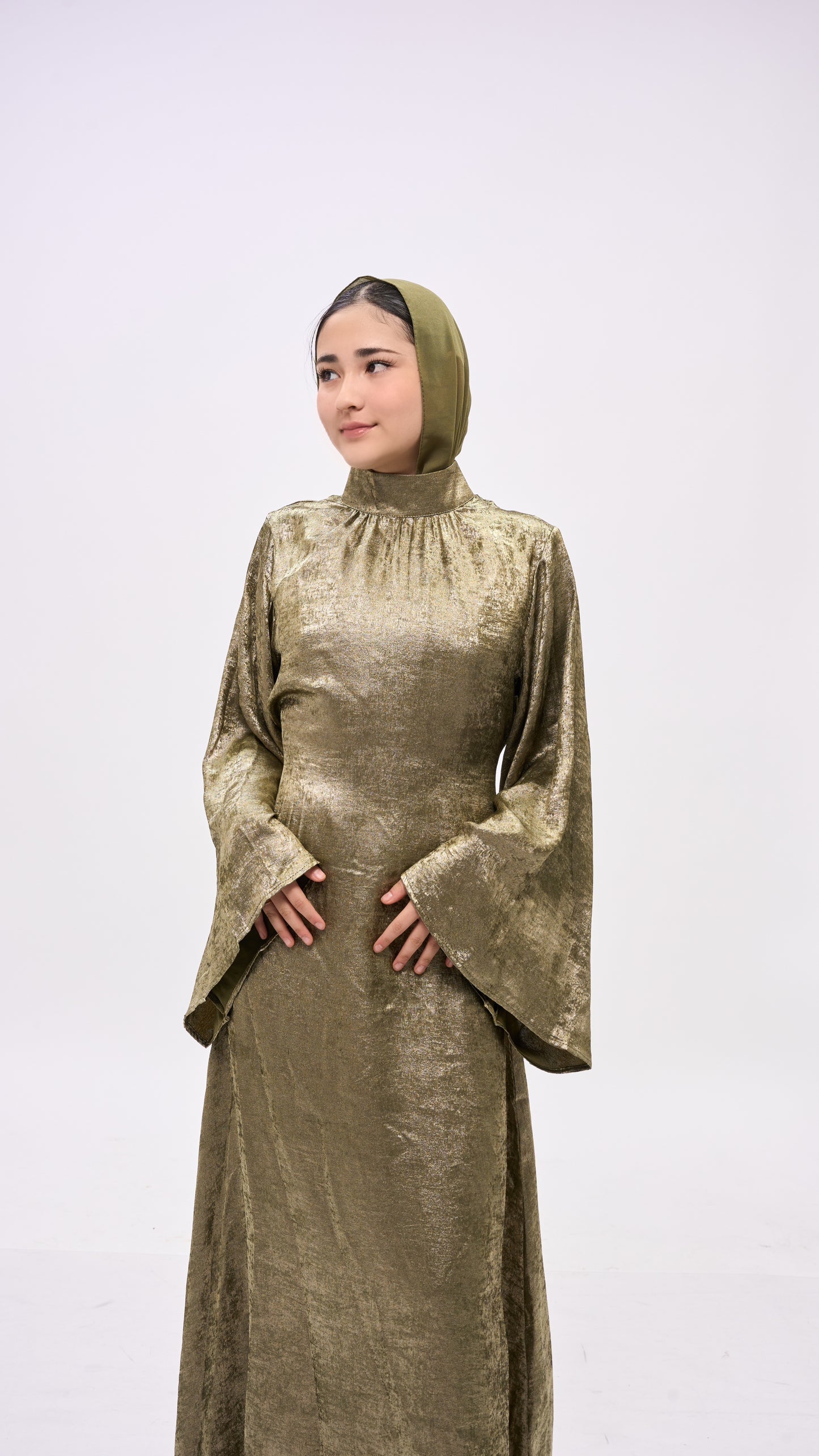 Yaara in Jade