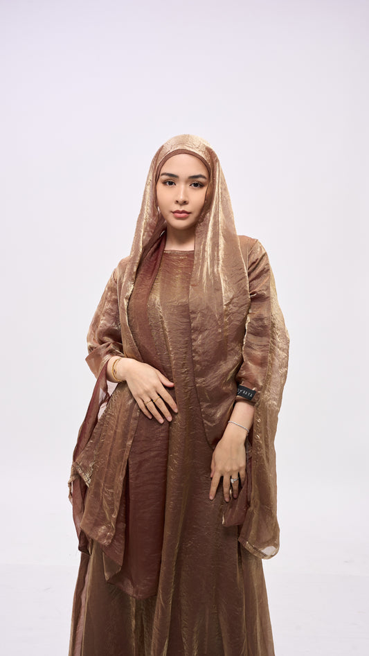 Zaria in Cinnamon - read description